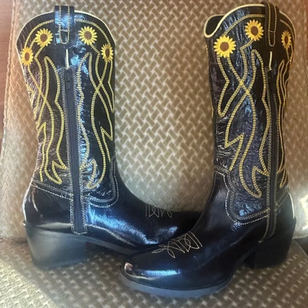 Urban Outfitters Daisy Embroidered Patent Leather Western Cowboy Boots - Picture 12 of 16